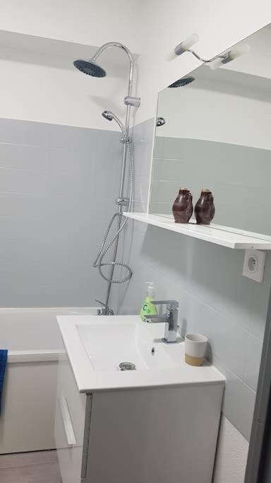 Apartamento Studio Orleans Theatre Exterior foto
