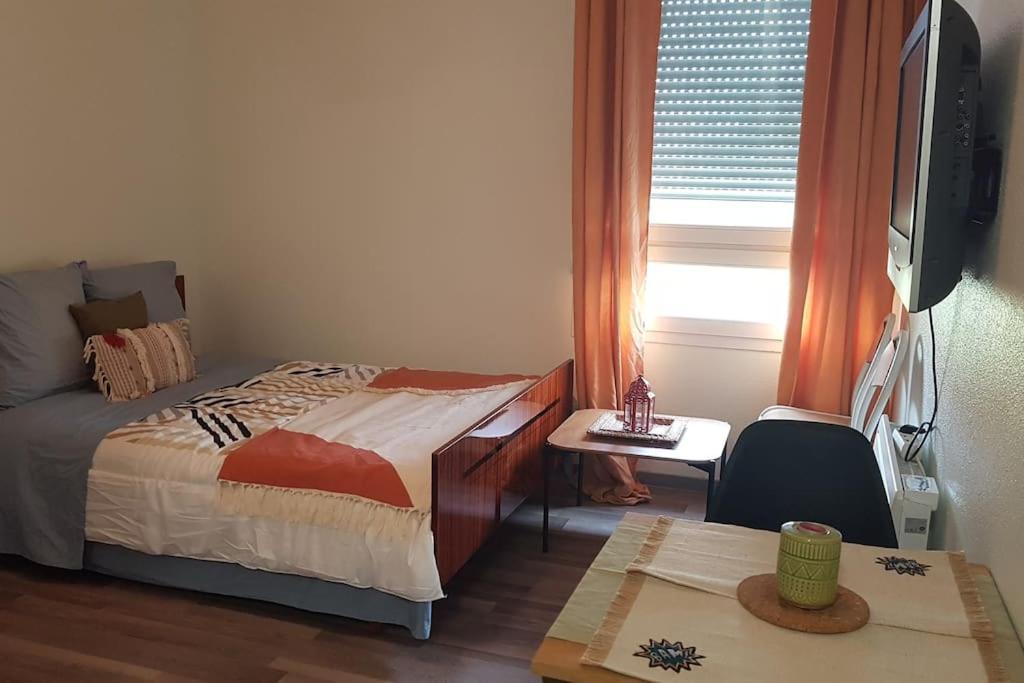 Apartamento Studio Orleans Theatre Exterior foto